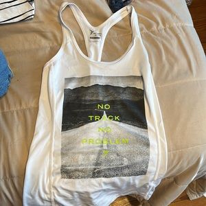 workout shirt size medium